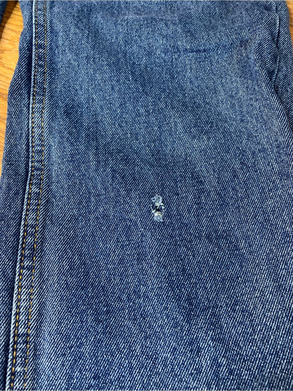 Levi's Men's Relaxed Straight-Leg Jeans in Medium Blue Denim - Picture 11 of 12